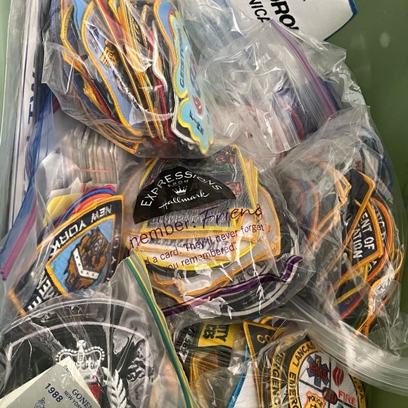 Highly Collectible Police|fire||EMT| patches. A bag of 30 mystery patches. - Picture 3 of 5